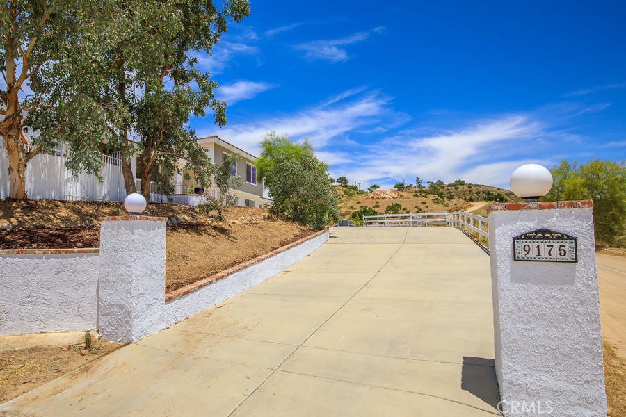 9175 Yucca Hills Property Photo 5