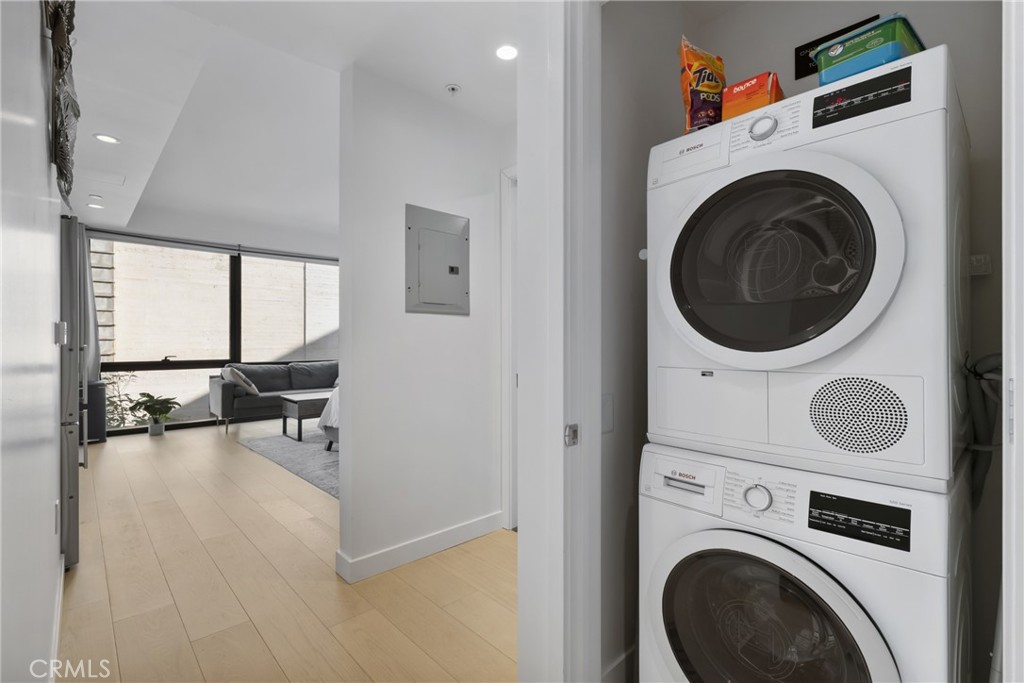 400 S Broadway 924 Property Photo 7