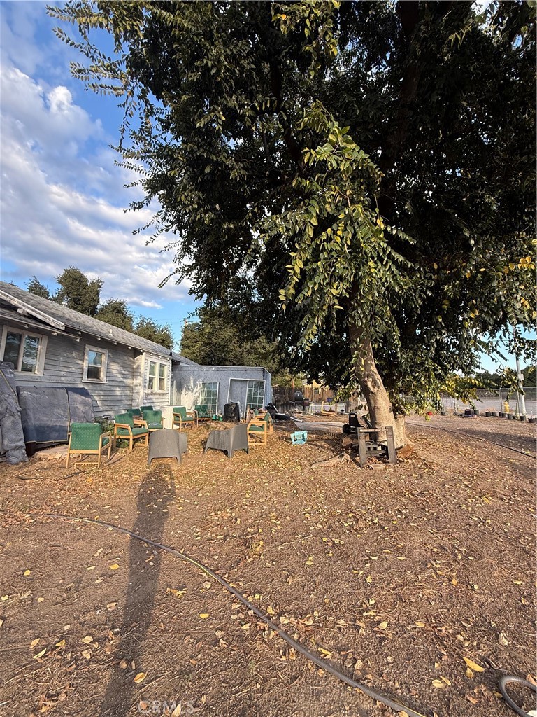 3040 N F St Property Photo 6