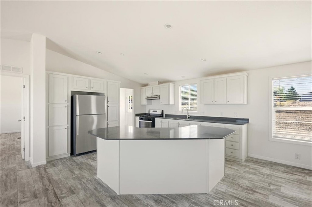 9622 Via Verde Avenue Property Photo 12