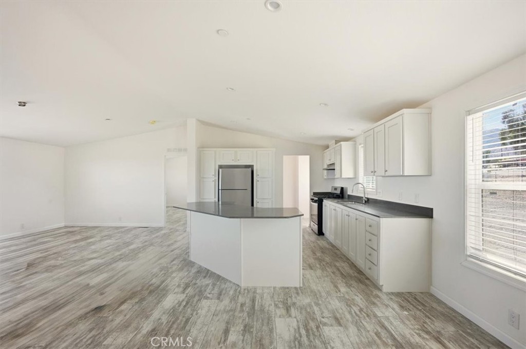 9622 Via Verde Avenue Property Photo 13