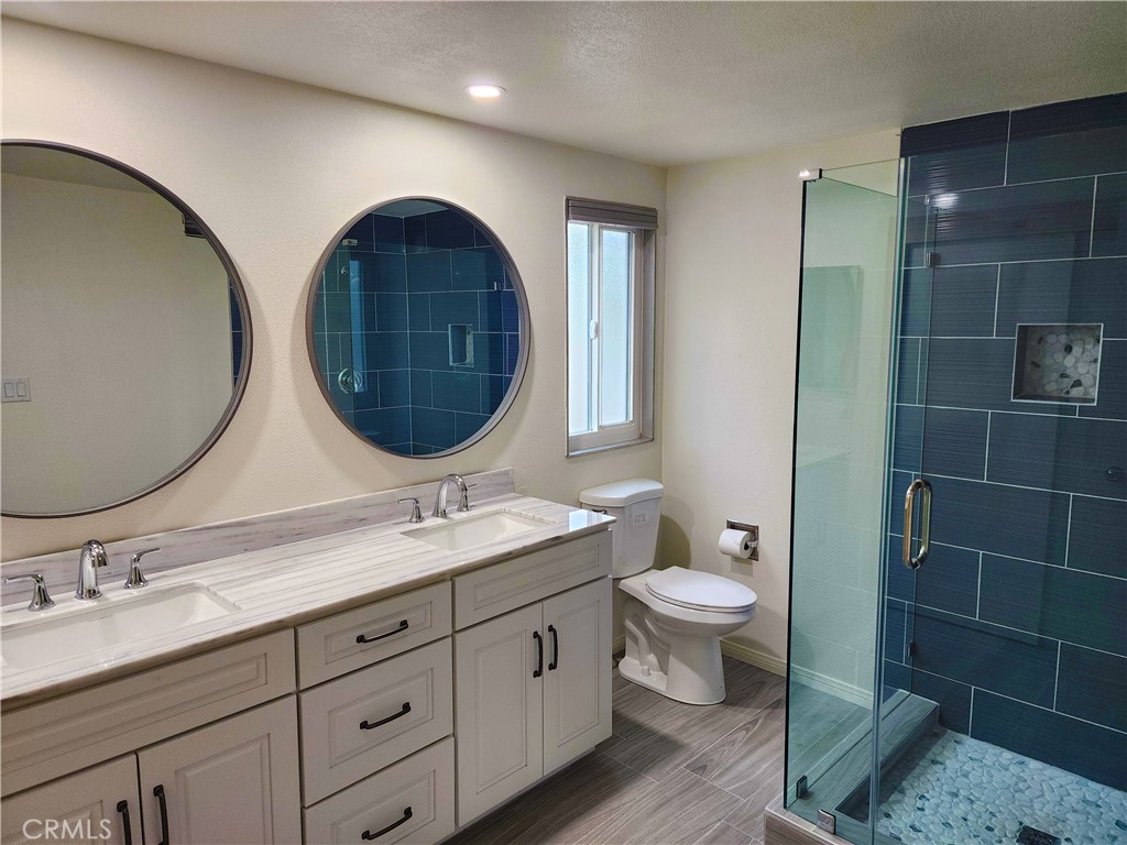 2523 Deerpark Drive Property Photo 8