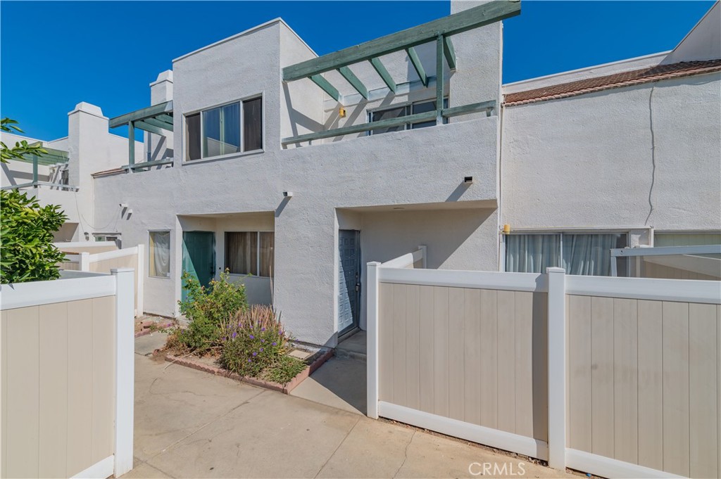 20240 E Arrow D Property Photo 1