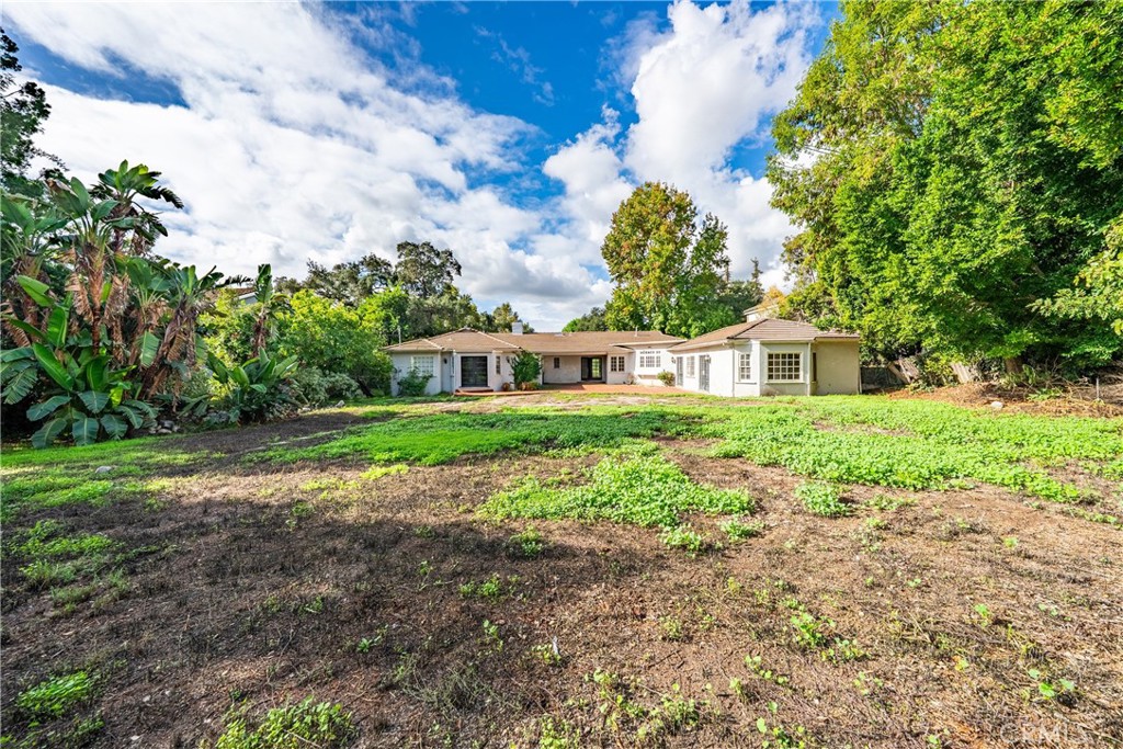 1210 Rodeo Road Property Photo 3