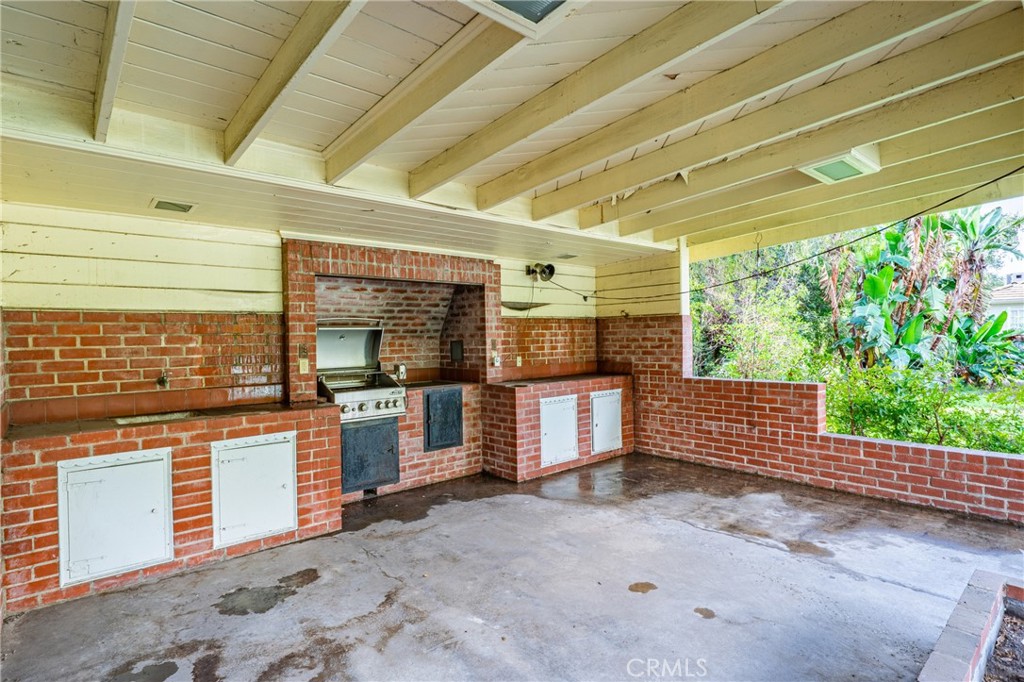 1210 Rodeo Road Property Photo 4