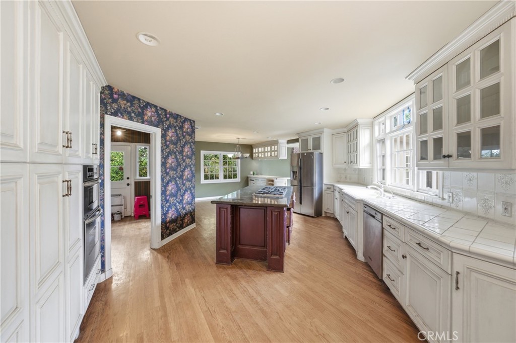 1210 Rodeo Road Property Photo 15