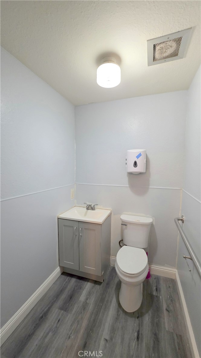 647 E E Street 102 Property Photo 22