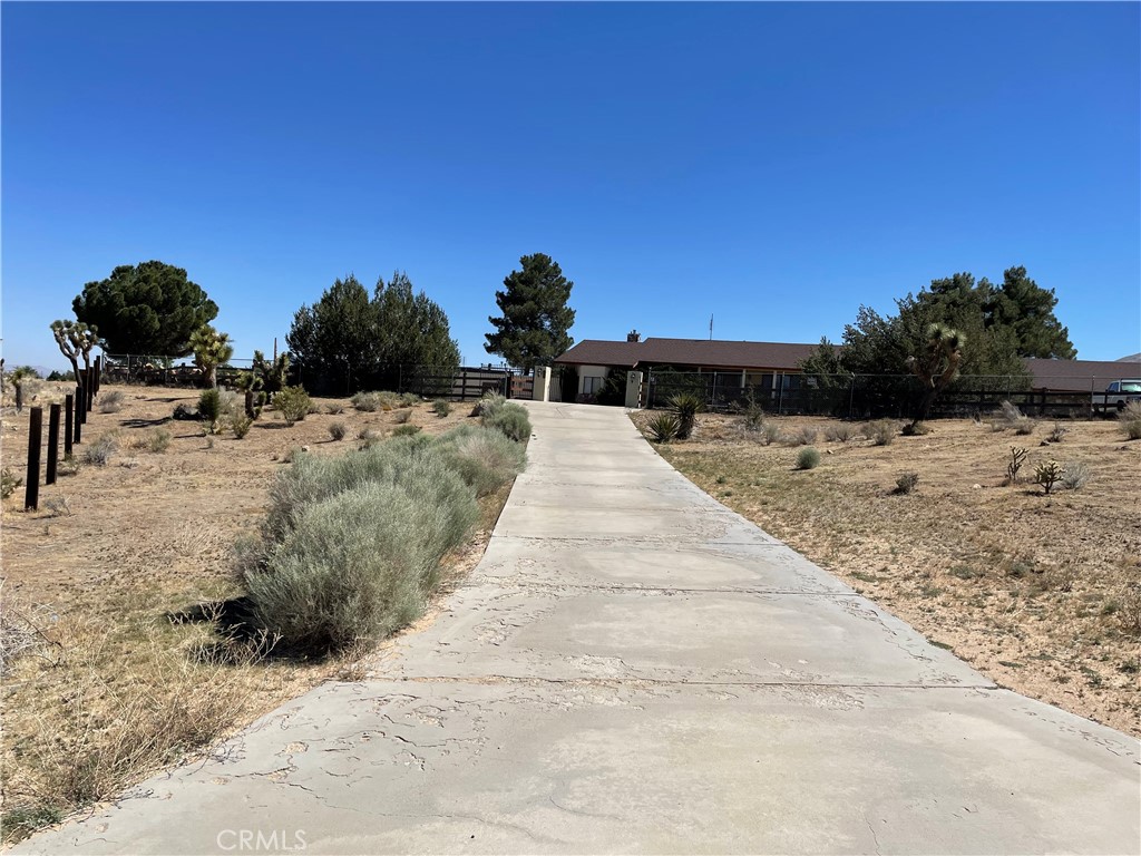 19574 Happy Valley Property Photo 1