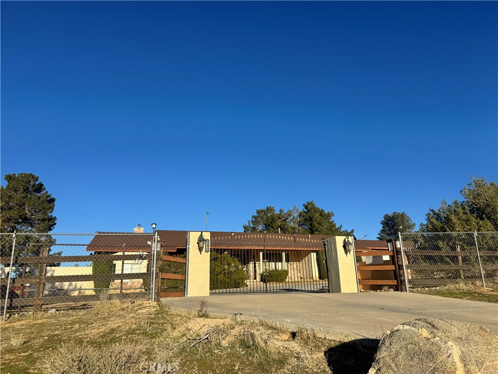 19574 Happy Valley Property Photo 3