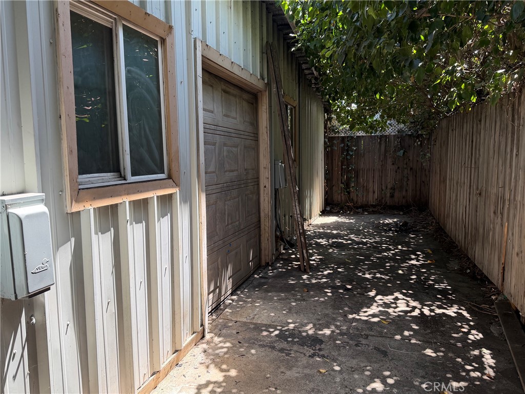 1724 W 2nd Property Photo 16