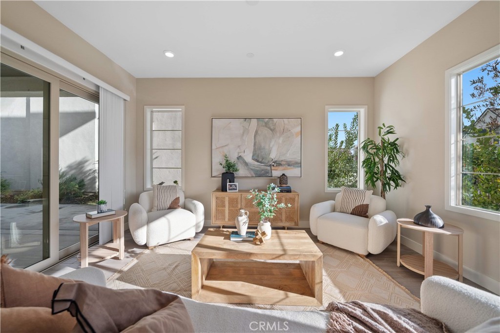 157 Scale Property Photo 11