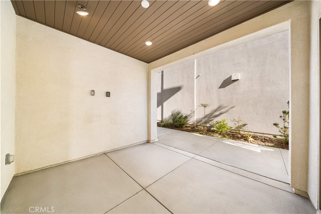 157 Scale Property Photo 29