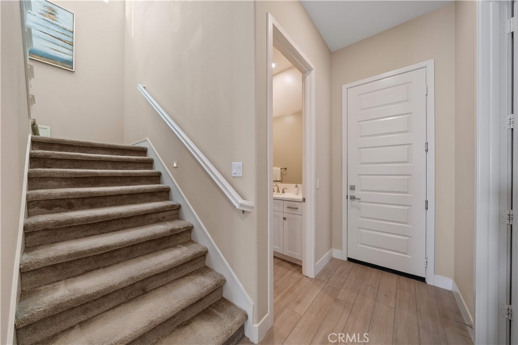 157 Scale Property Photo 33
