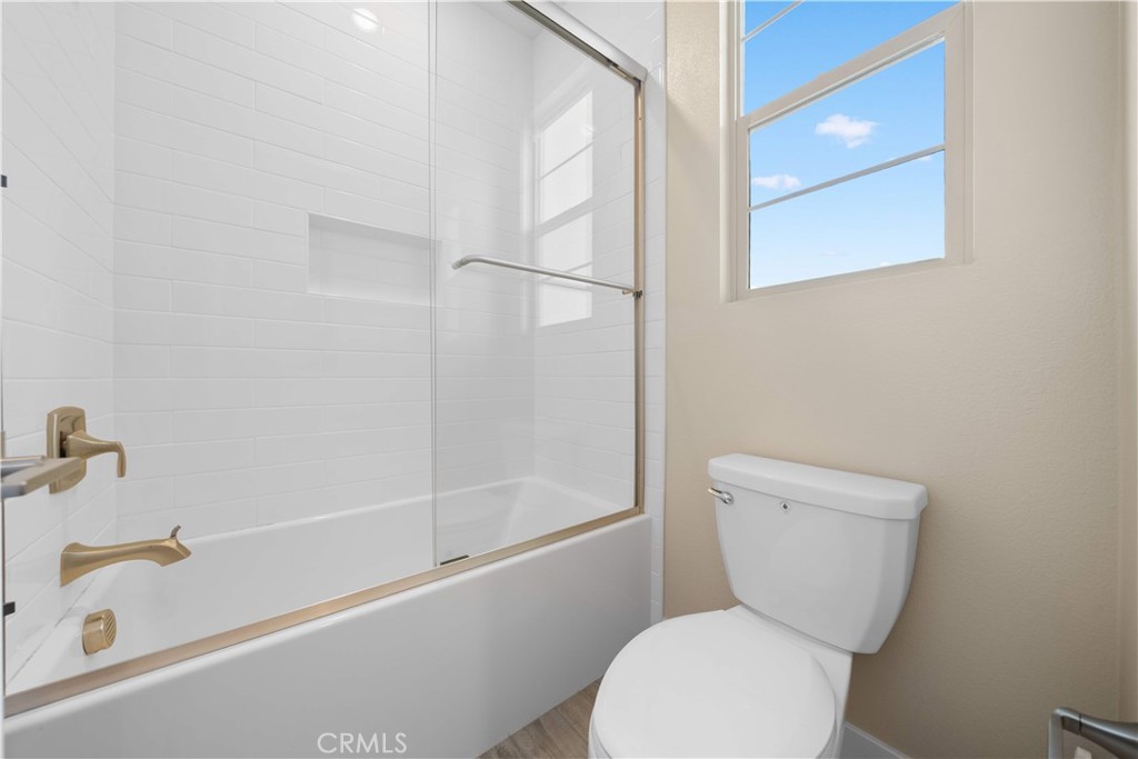 157 Scale Property Photo 39