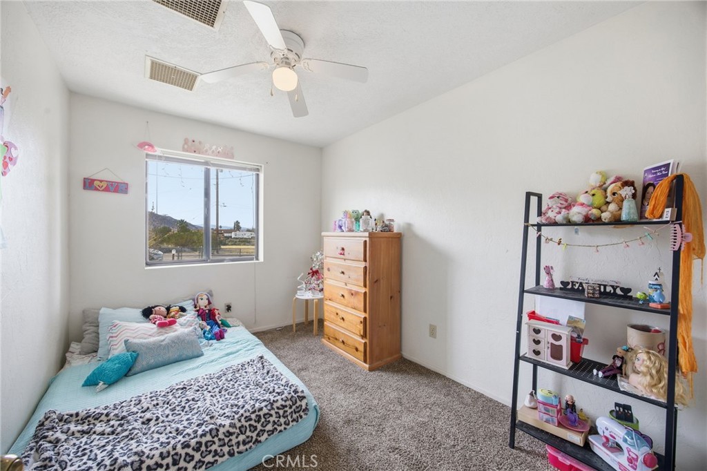 7725 Sahara Property Photo 9