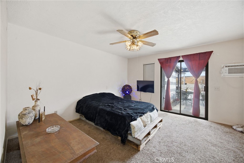 7725 Sahara Property Photo 11