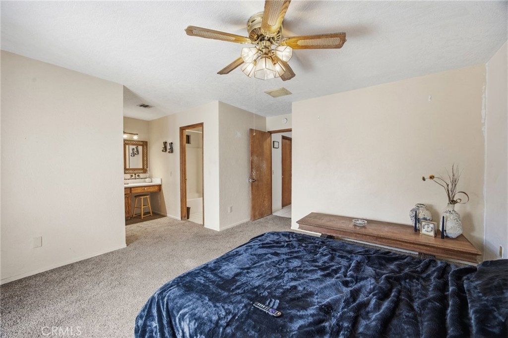 7725 Sahara Property Photo 12