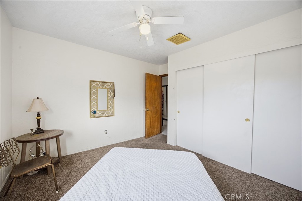 7725 Sahara Property Photo 14