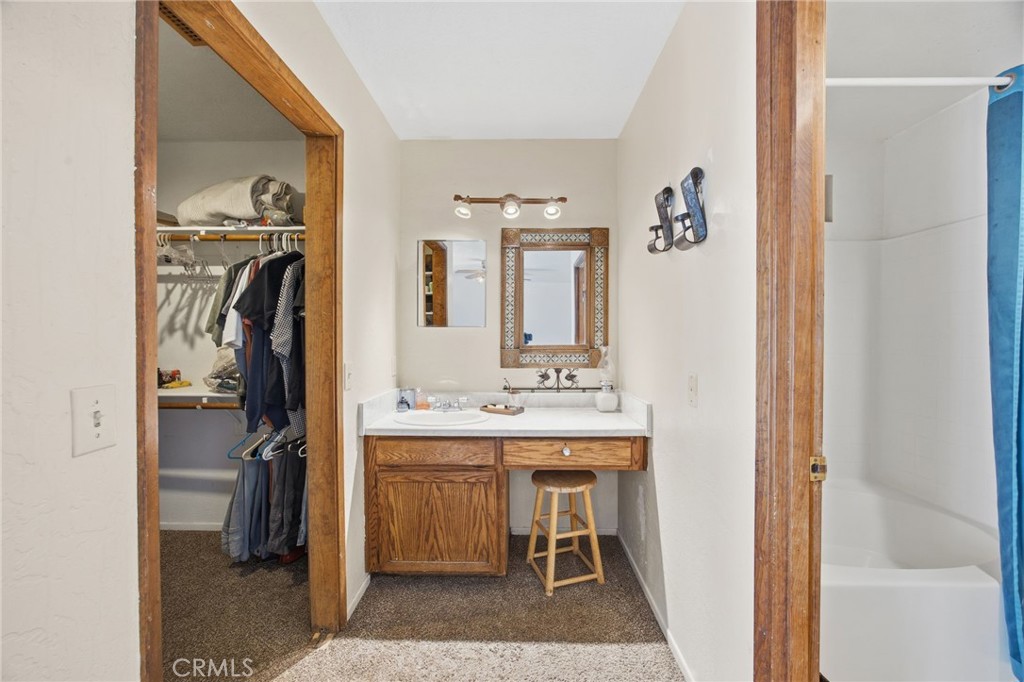 7725 Sahara Property Photo 17
