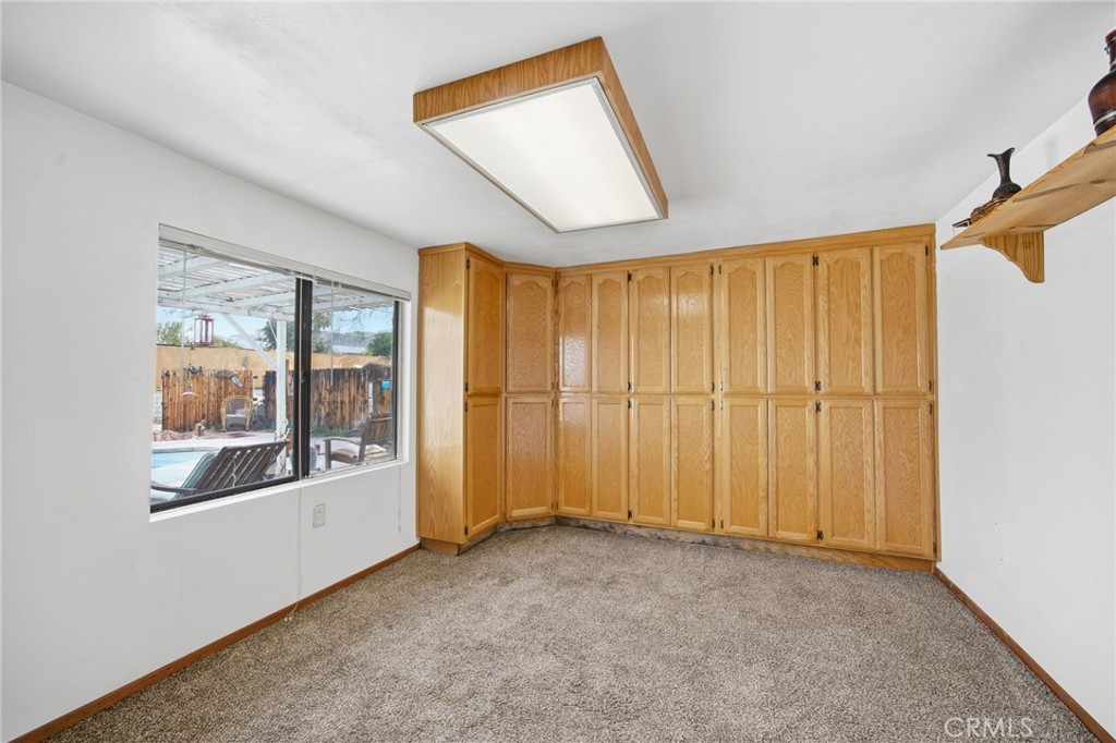 7725 Sahara Property Photo 21