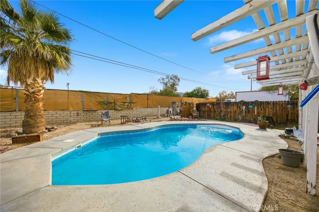 7725 Sahara Property Photo 23