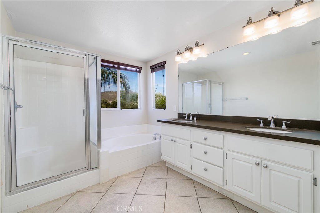 27297 Honey Scented Property Photo 30