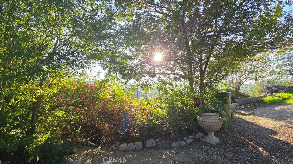 4739 Huntington Drive N Property Photo 9