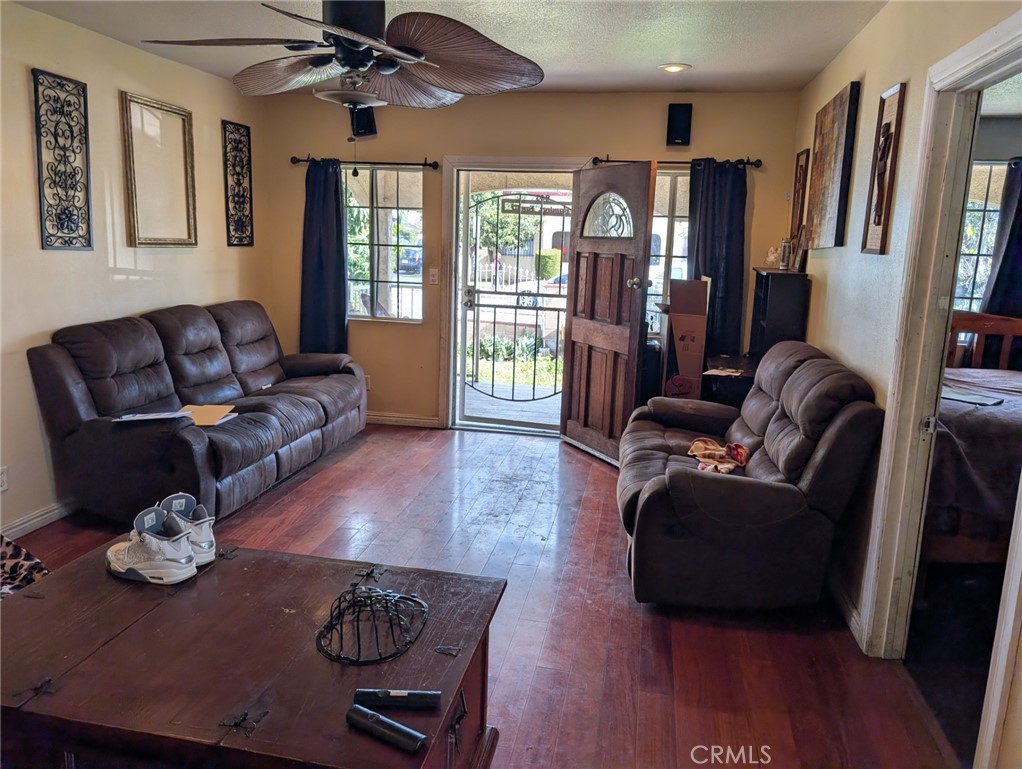 803 S Rowan Property Photo 4