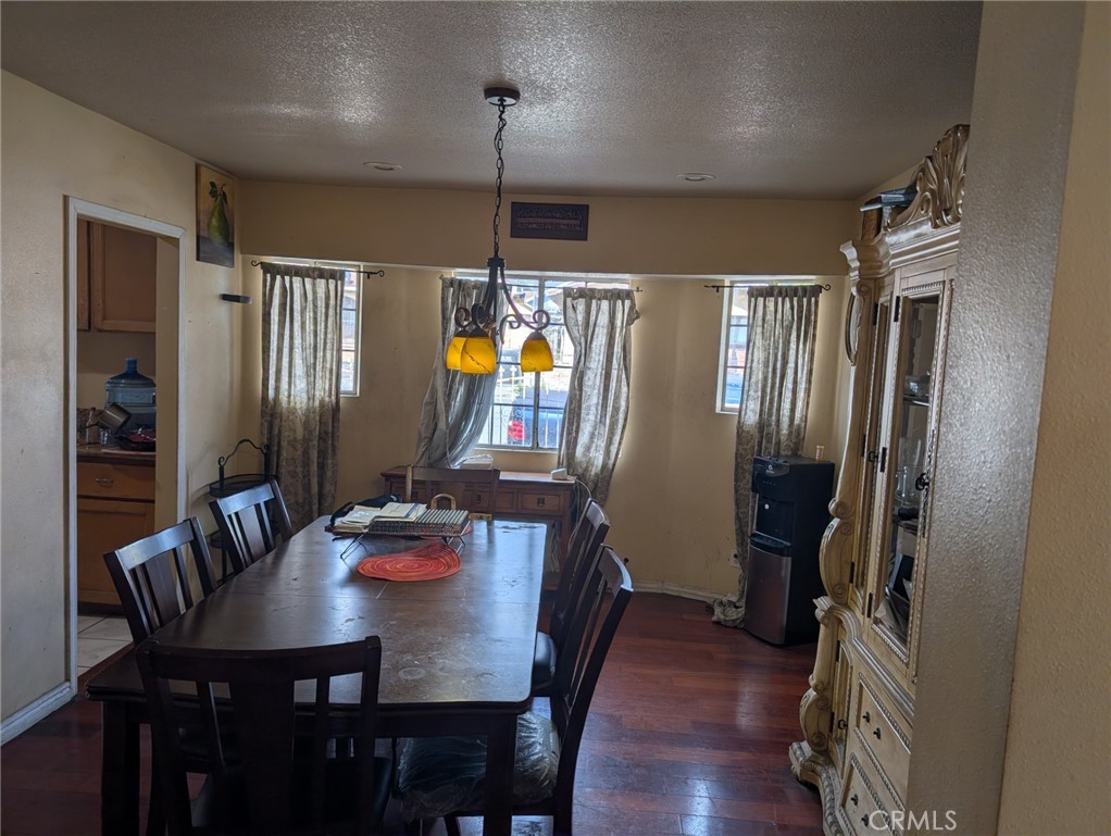 803 S Rowan Property Photo 6