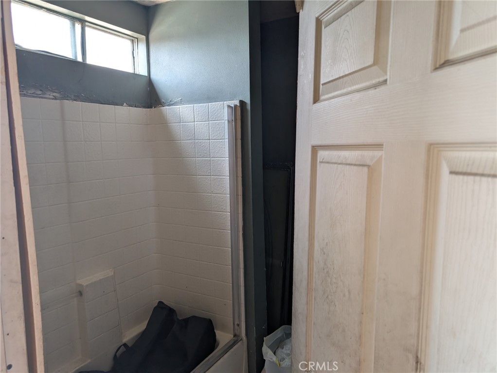 803 S Rowan Property Photo 12