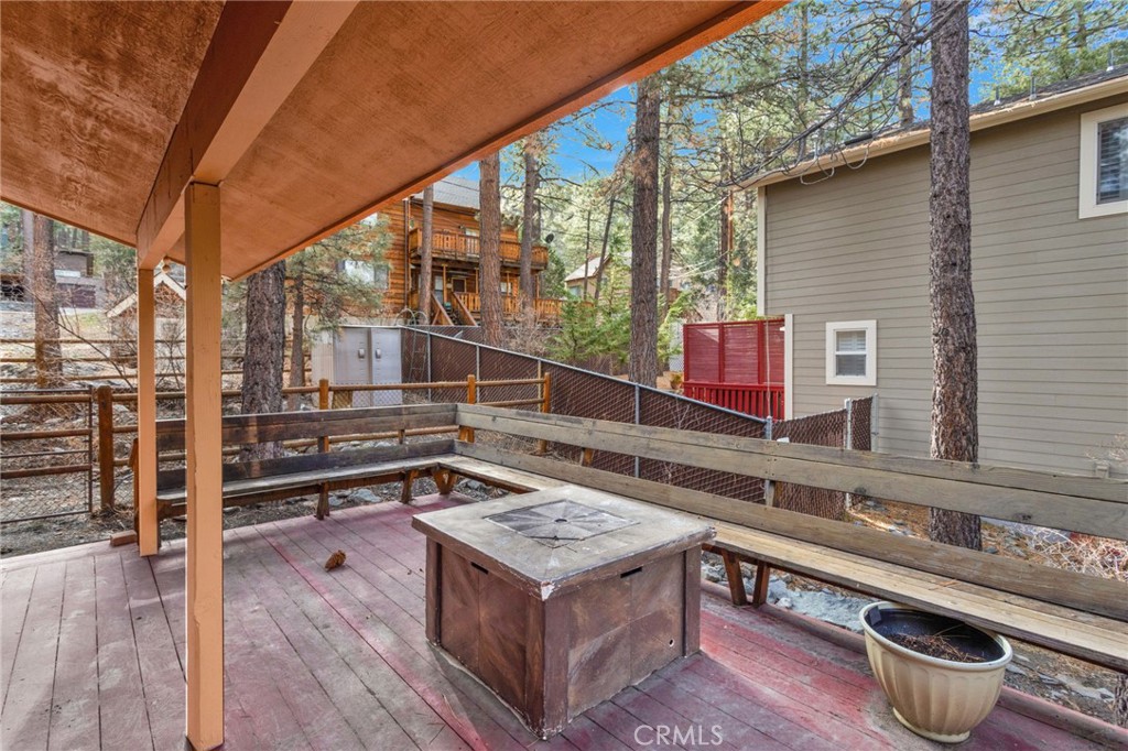 985 Pheasant Property Photo 7