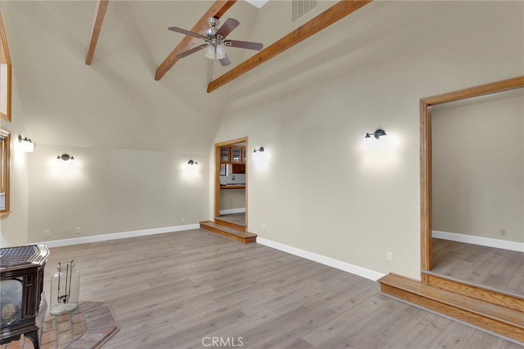 985 Pheasant Property Photo 12