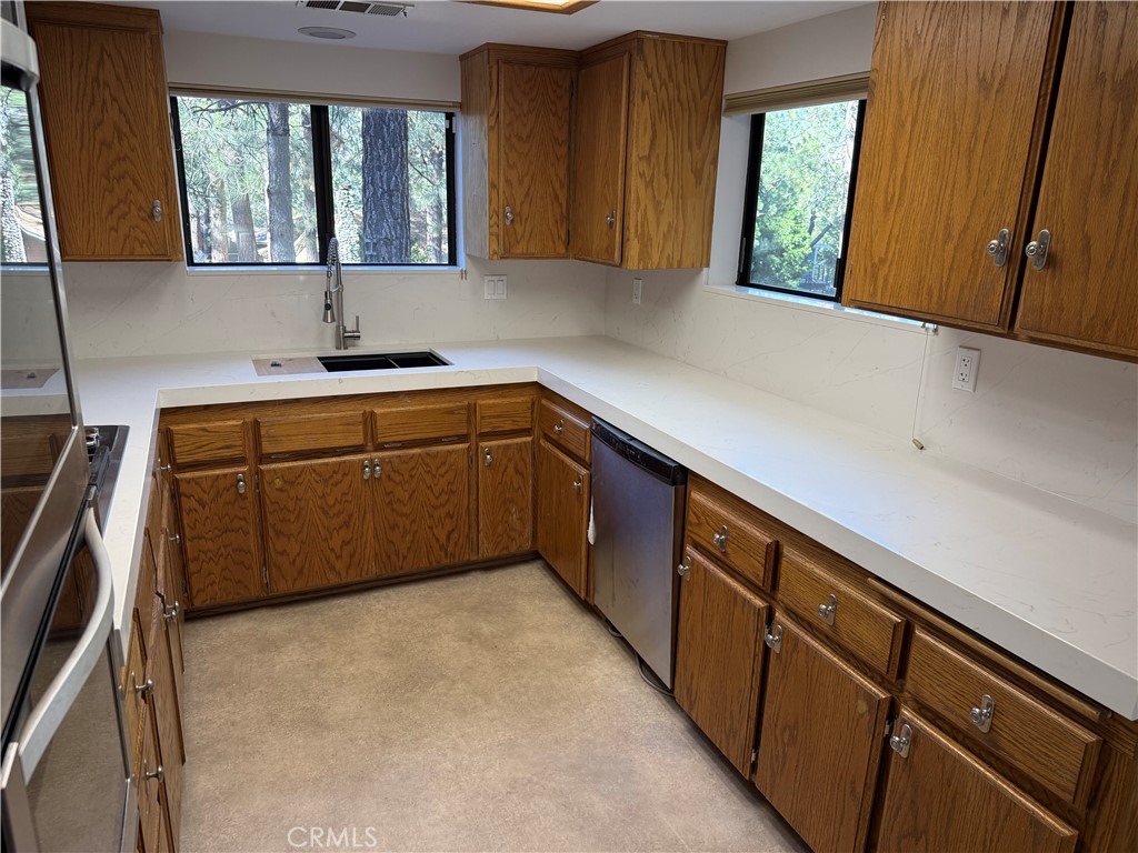 985 Pheasant Property Photo 18