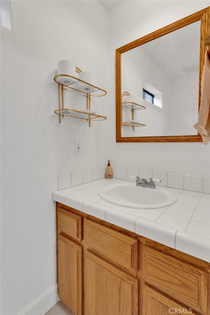 985 Pheasant Property Photo 34