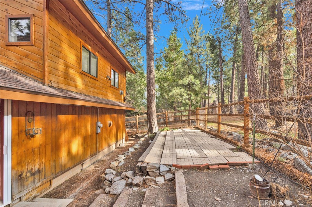 985 Pheasant Property Photo 44