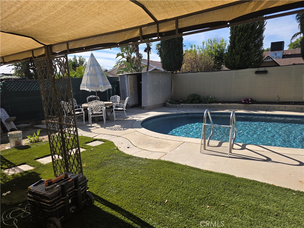6435 Aldea Avenue Property Photo 9