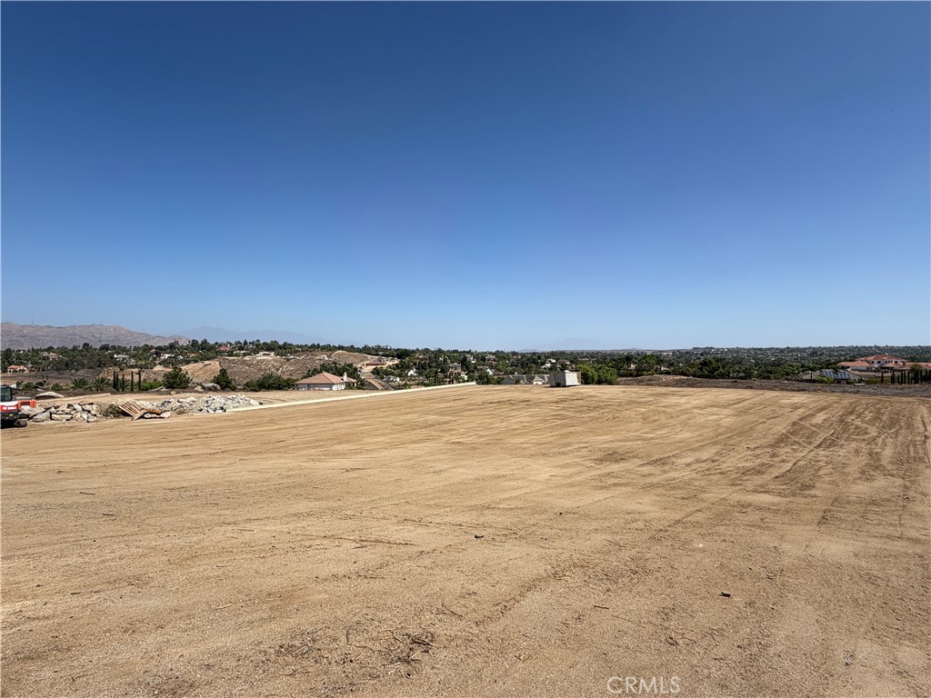 7570 Spencer Court Property Photo 4