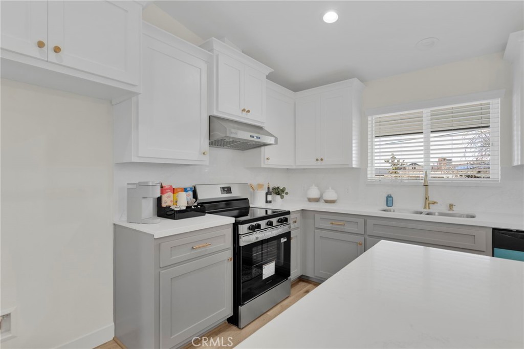 20190 Osseo Road Property Photo 7
