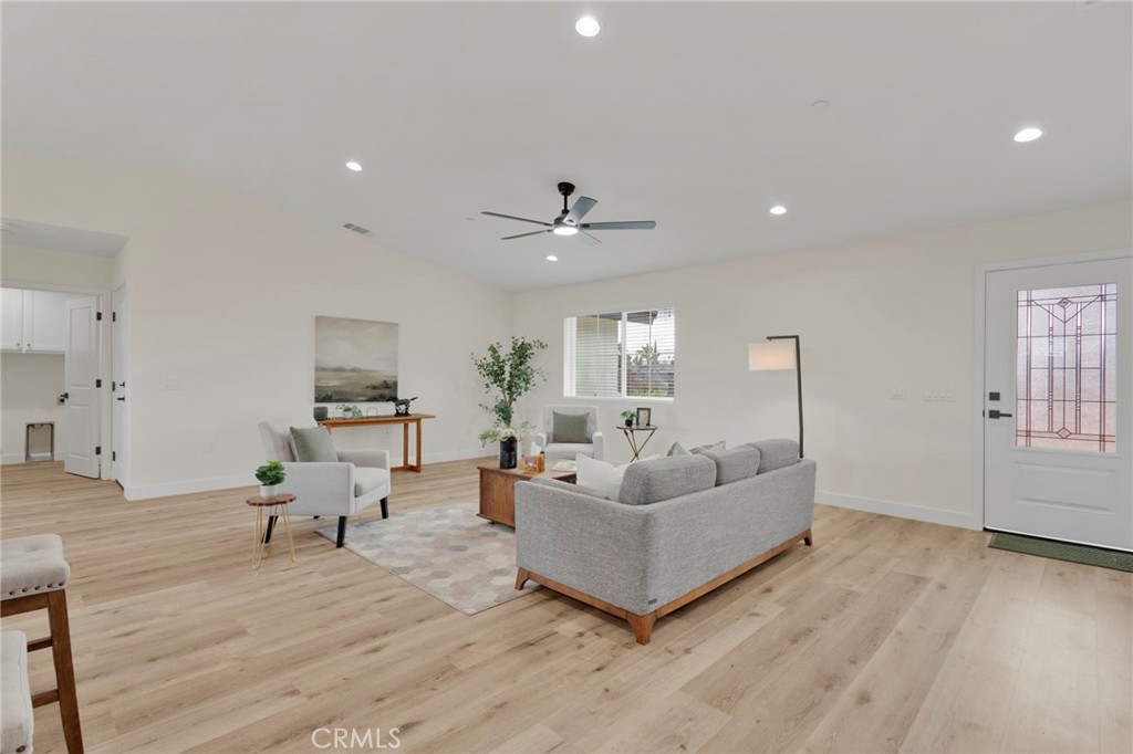 20190 Osseo Road Property Photo 10