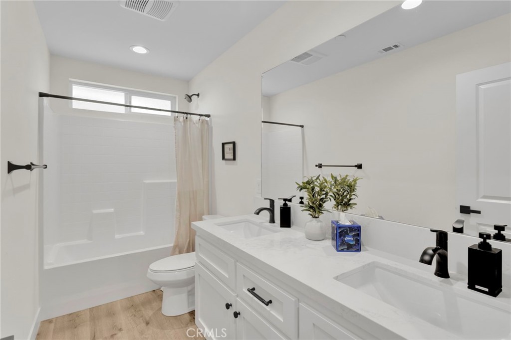 20190 Osseo Road Property Photo 19