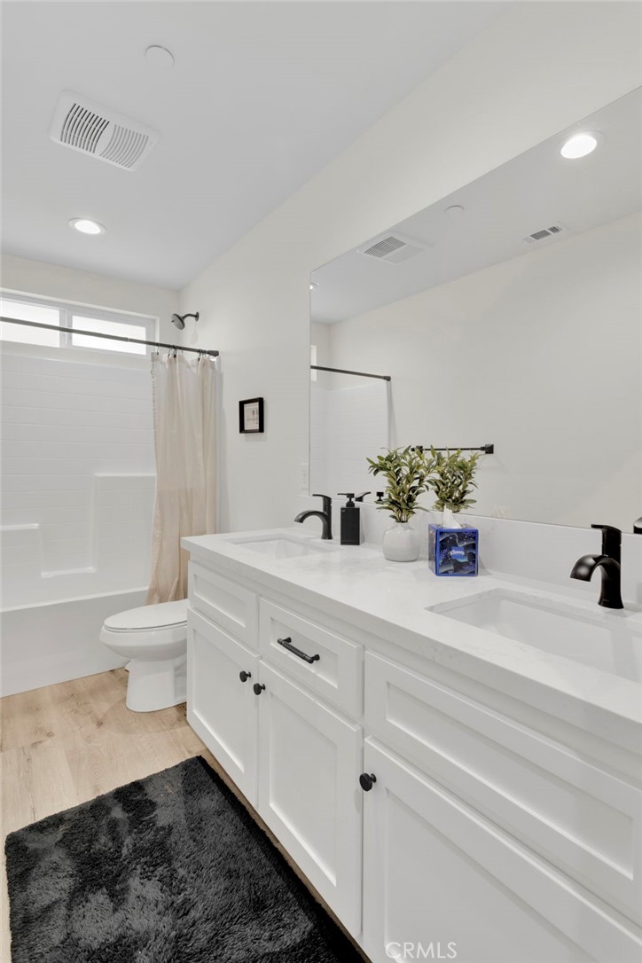 20190 Osseo Road Property Photo 20