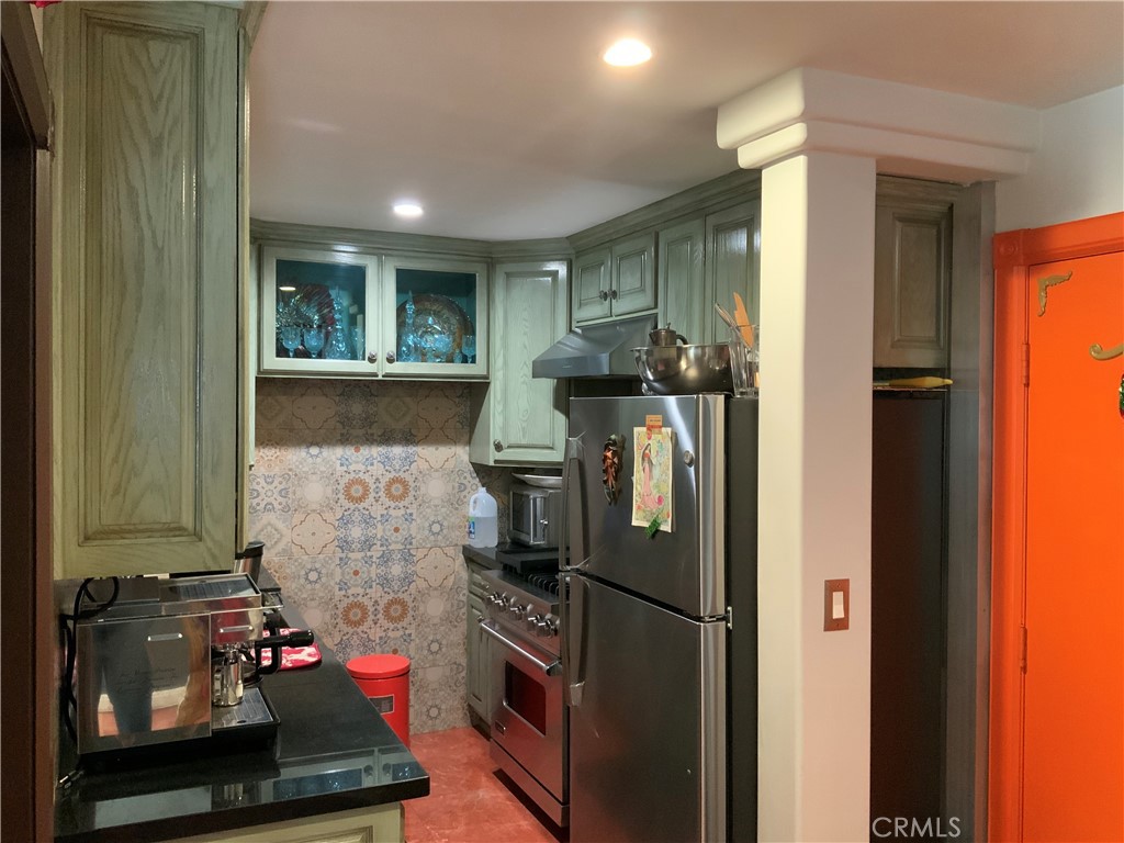 409 Burchett 220 Property Photo 24