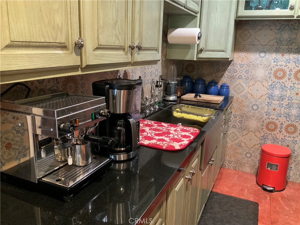409 Burchett 220 Property Photo 26