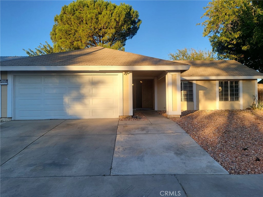 44025 Glenraven Property Photo 1