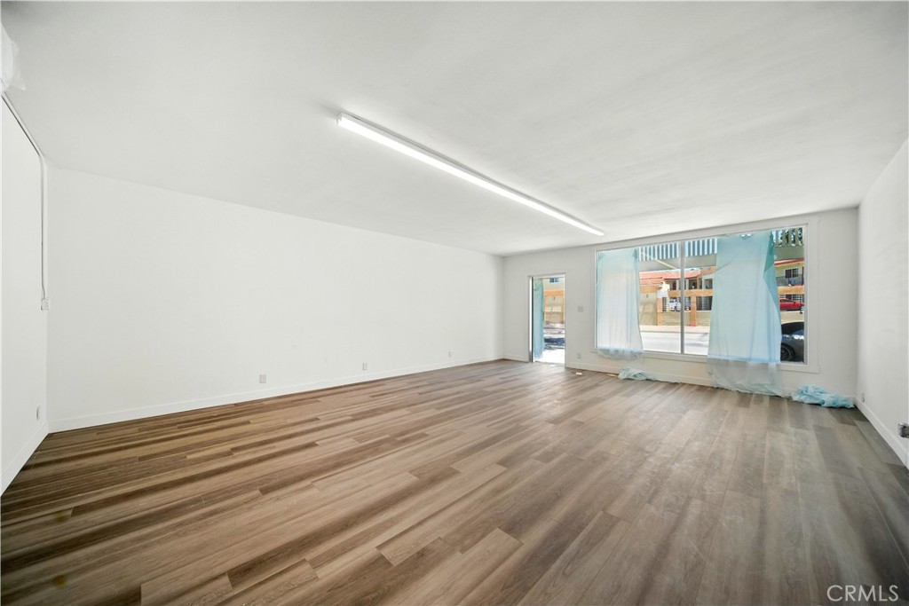 11450 Whittier Property Photo 8