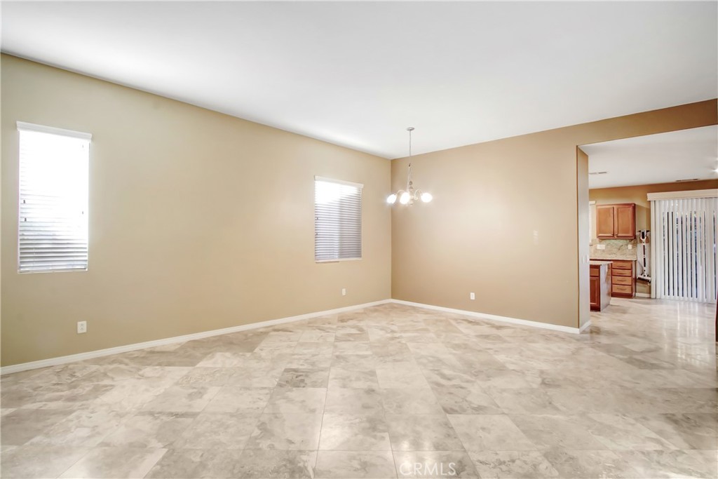 41031 Crimson Pillar Property Photo 2