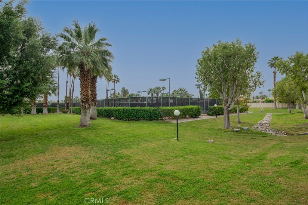 1457 Sunflower Circle N Property Photo 37