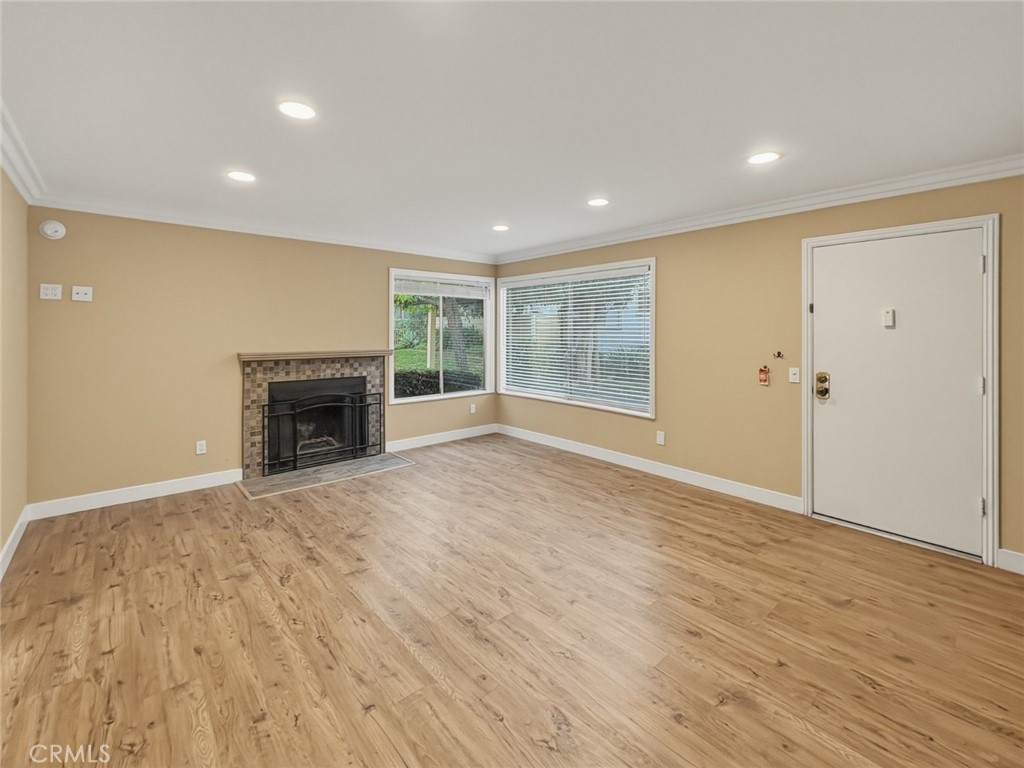 18408 Hatteras 19 Property Photo 1