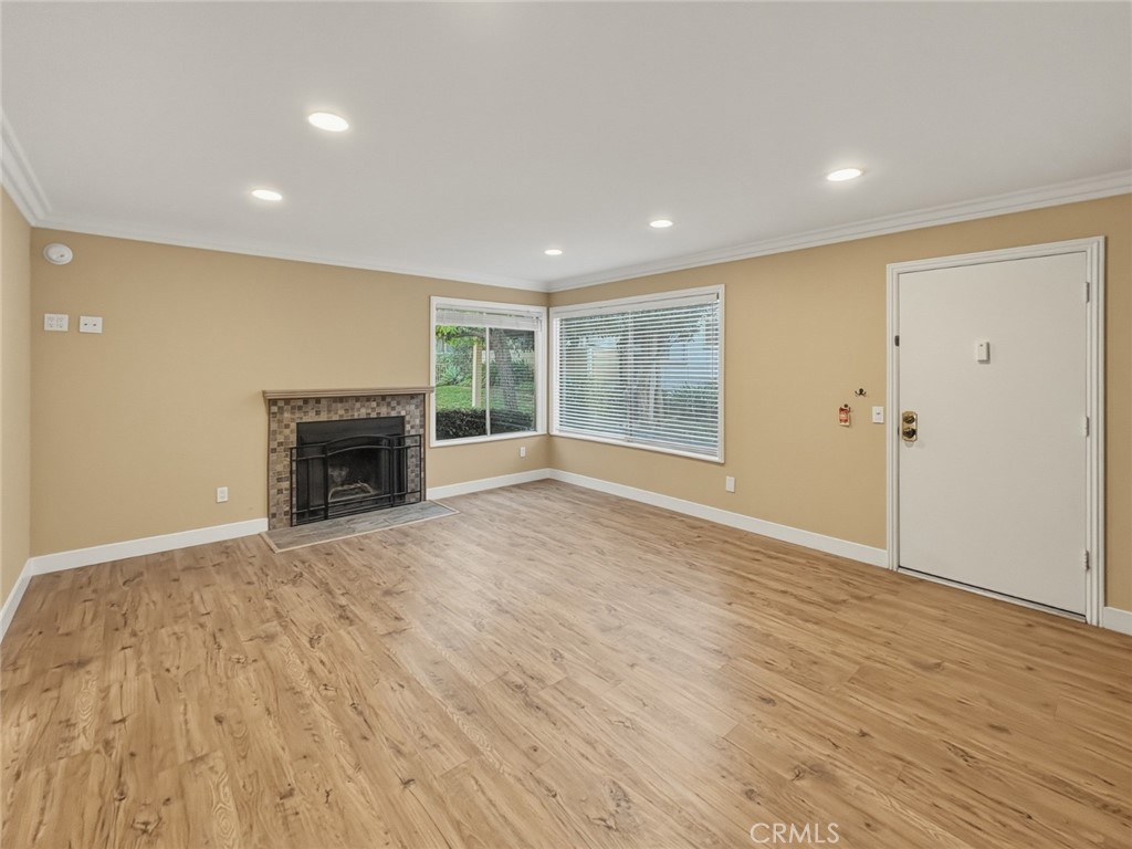 18408 Hatteras 19 Property Photo 1