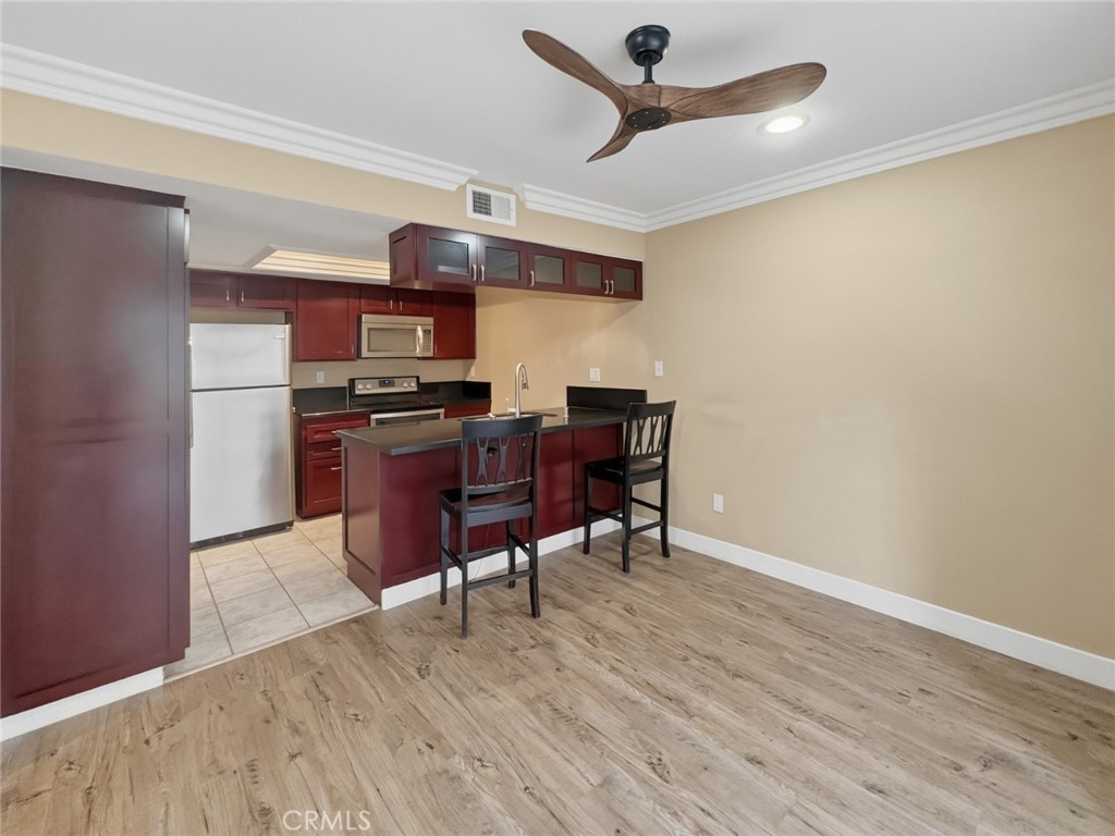 18408 Hatteras 19 Property Photo 4